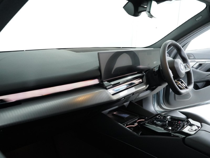 2025 (75) BMW I5 250kW eDrive40 M Sport 84kWh 4dr Auto 5622986