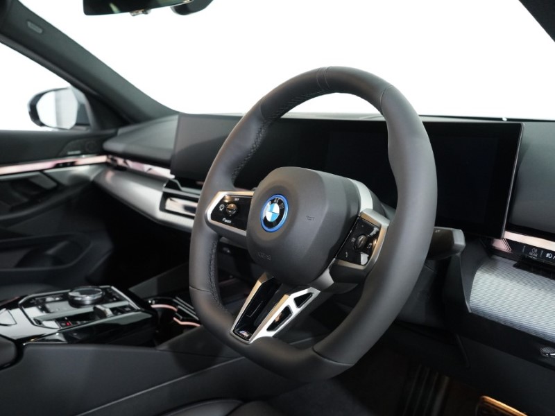 2025 (75) BMW I5 250kW eDrive40 M Sport 84kWh 4dr Auto 5622989