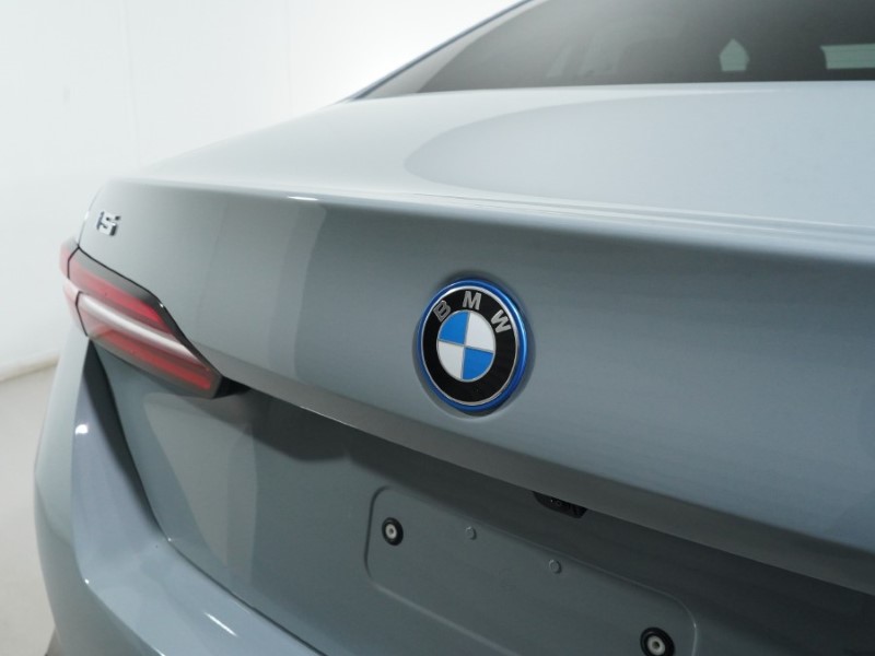 2025 (75) BMW I5 250kW eDrive40 M Sport 84kWh 4dr Auto 5623000