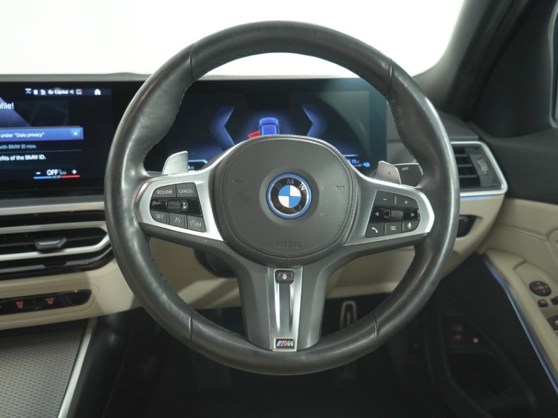 2023 (73) BMW 3 SERIES 330e xDrive M Sport 4dr Step Auto 5645446