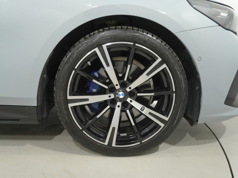2024 (24) BMW 5 SERIES 520i M Sport Pro 4dr Auto 5644703