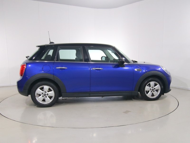 2019 (19) MINI HATCHBACK 1.5 Cooper Classic II 5dr 5646453