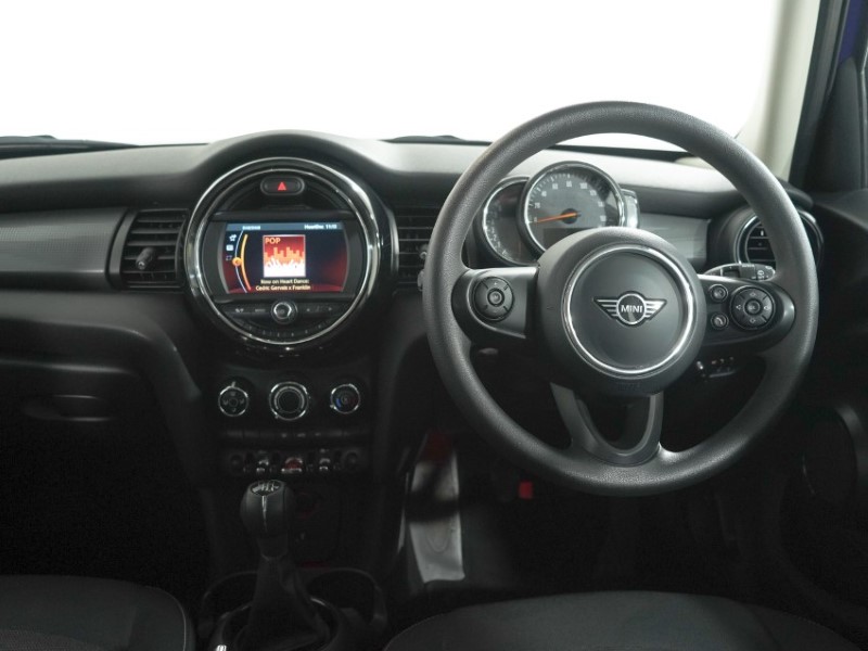 2019 (19) MINI HATCHBACK 1.5 Cooper Classic II 5dr 5646410