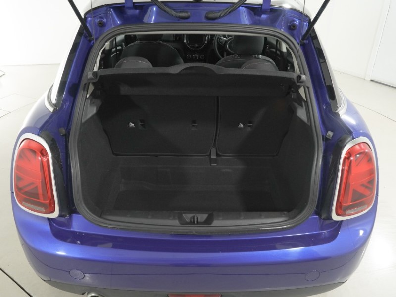 2019 (19) MINI HATCHBACK 1.5 Cooper Classic II 5dr 5646406