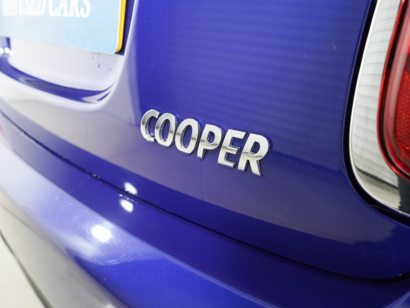 2019 (19) MINI HATCHBACK 1.5 Cooper Classic II 5dr 5646404