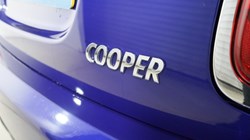 2019 (19) MINI HATCHBACK 1.5 Cooper Classic II 5dr 5646404
