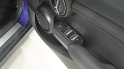 2019 (19) MINI HATCHBACK 1.5 Cooper Classic II 5dr 5646421