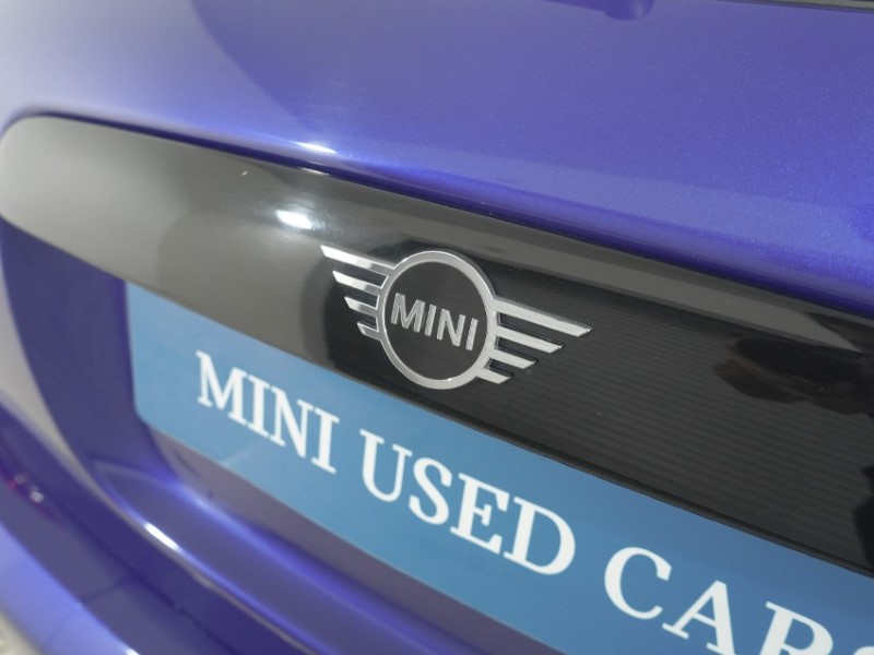 2019 (19) MINI HATCHBACK 1.5 Cooper Classic II 5dr 5646403