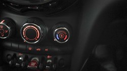 2019 (19) MINI HATCHBACK 1.5 Cooper Classic II 5dr 5646444