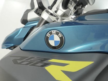 2025 (75) BMW Motorrad R1300 R SE (25MY)