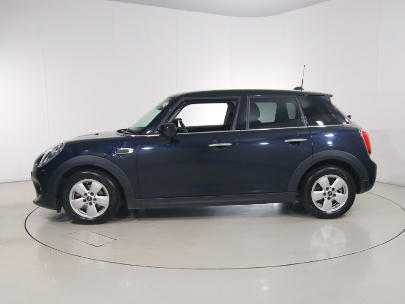2020 (20) MINI HATCHBACK 1.5 Cooper Classic II 5dr Auto 5672034