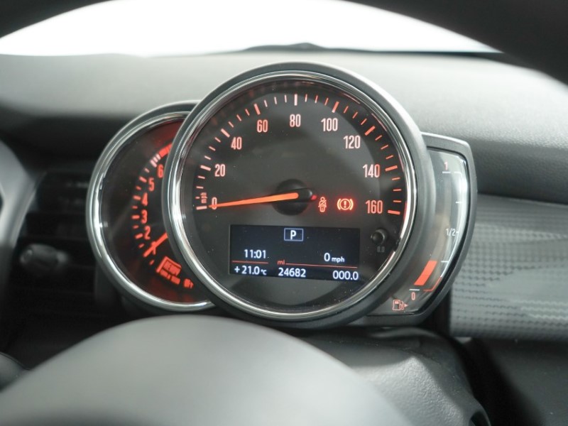 2020 (20) MINI HATCHBACK 1.5 Cooper Classic II 5dr Auto 5672028