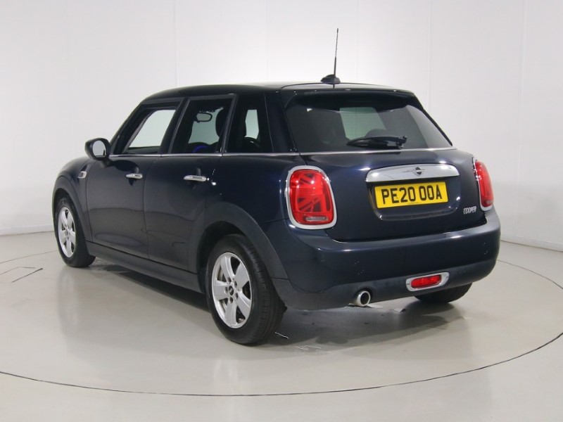 2020 (20) MINI HATCHBACK 1.5 Cooper Classic II 5dr Auto 1
