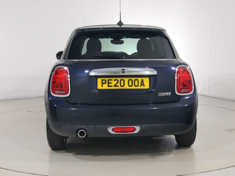 2020 (20) MINI HATCHBACK 1.5 Cooper Classic II 5dr Auto 5672036