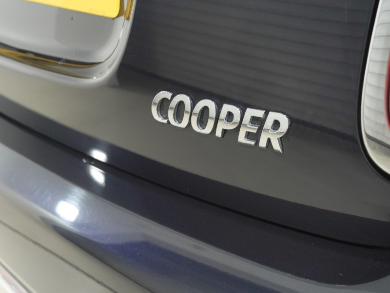2020 (20) MINI HATCHBACK 1.5 Cooper Classic II 5dr Auto 5671987