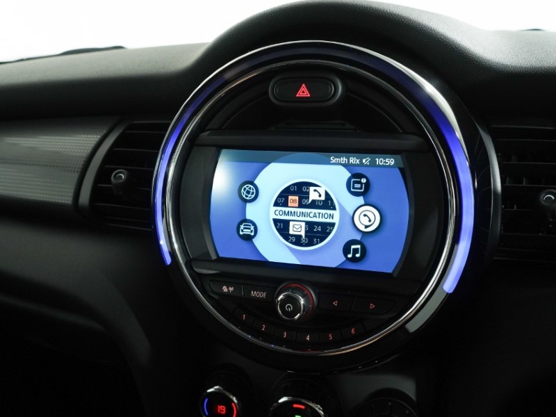 2020 (20) MINI HATCHBACK 1.5 Cooper Classic II 5dr Auto 5672024
