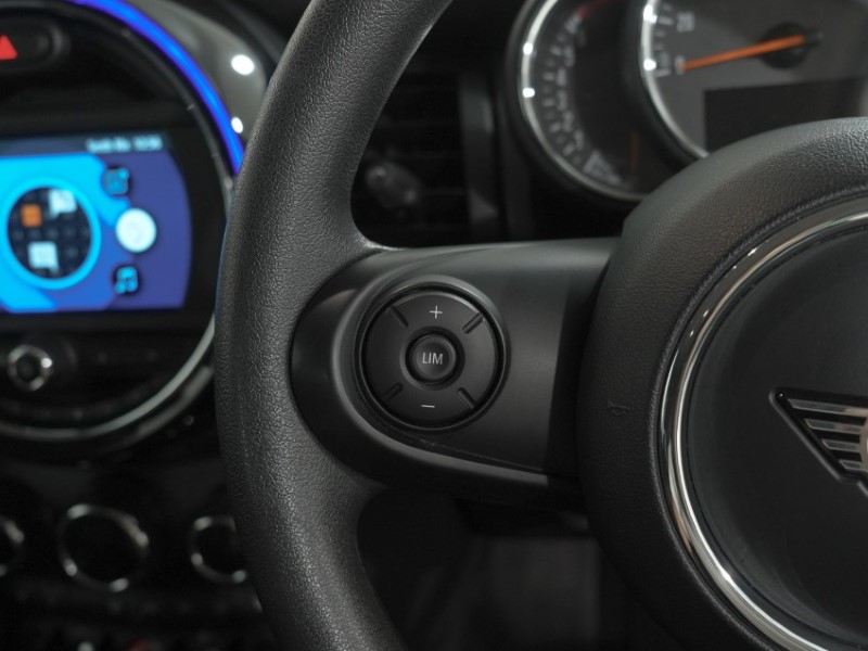 2020 (20) MINI HATCHBACK 1.5 Cooper Classic II 5dr Auto 5672013