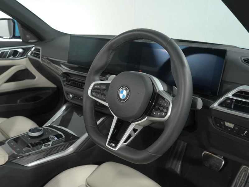 2025 (25) BMW 4 SERIES 420i M Sport 2dr Step Auto 5655856