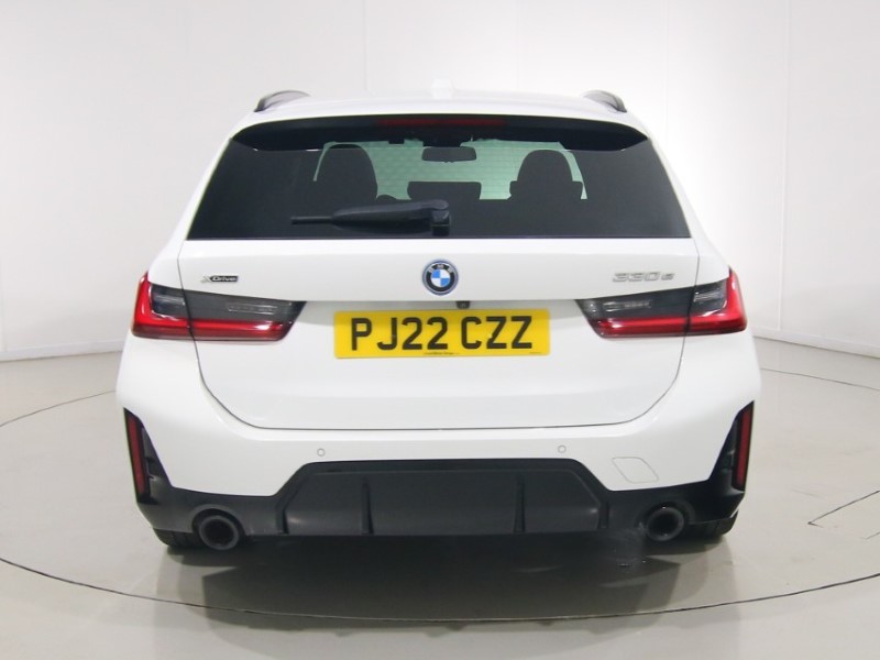2022 (22) BMW 3 SERIES 330e xDrive M Sport 5dr Step Auto 5671960