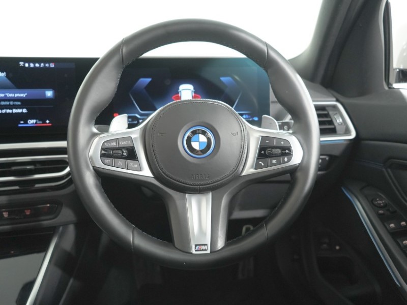2022 (22) BMW 3 SERIES 330e xDrive M Sport 5dr Step Auto 5671909