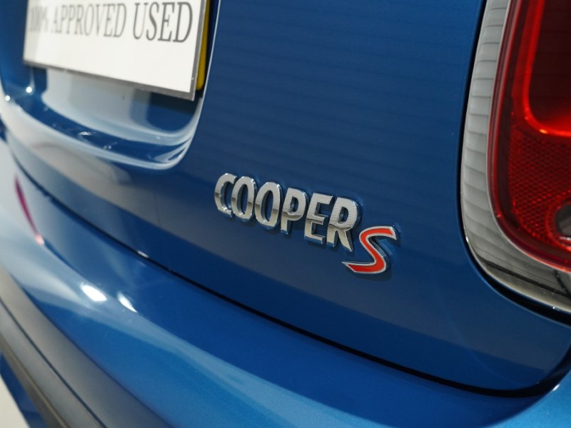 2021 (21) MINI HATCHBACK 2.0 Cooper S Exclusive 5dr Auto 5669560