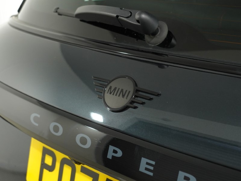 2025 (75) MINI COOPER 1.5 C Sport 3dr Auto 5691589