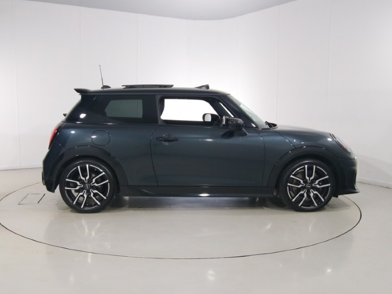 2025 (75) MINI COOPER 1.5 C Sport 3dr Auto 5691657