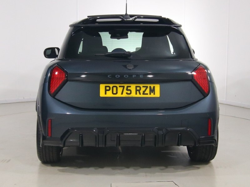 2025 (75) MINI COOPER 1.5 C Sport 3dr Auto 5691655