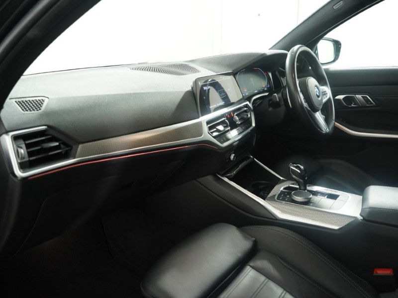 2020 (20) BMW 3 SERIES 330i M Sport 5dr Step Auto 5700113
