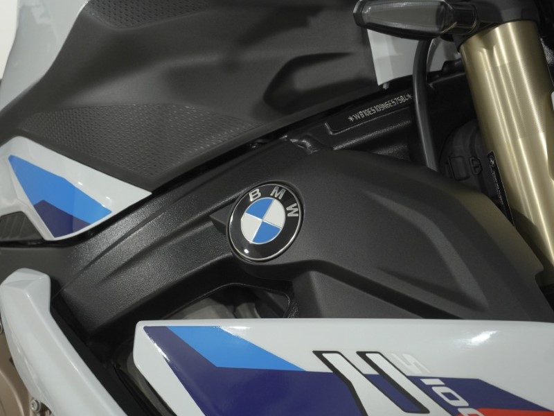 2022 (71) BMW Motorrad S1000 R Sport with M Pack (21MY) 5685373