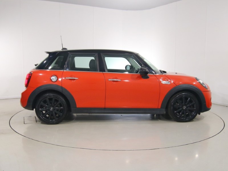2019 (19) MINI HATCHBACK 2.0 Cooper S Classic II 5dr 5697648