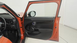 2019 (19) MINI HATCHBACK 2.0 Cooper S Classic II 5dr 5697605