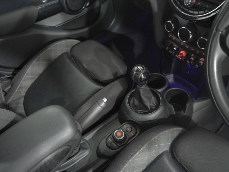 2019 (19) MINI HATCHBACK 2.0 Cooper S Classic II 5dr 5697610