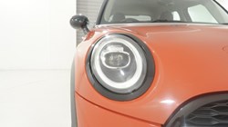2019 (19) MINI HATCHBACK 2.0 Cooper S Classic II 5dr 5697600