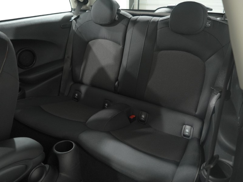 2020 (20) MINI HATCHBACK 1.5 Cooper Classic II 3dr Auto 5700986
