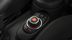 2020 (20) MINI HATCHBACK 1.5 Cooper Classic II 3dr Auto 5701007