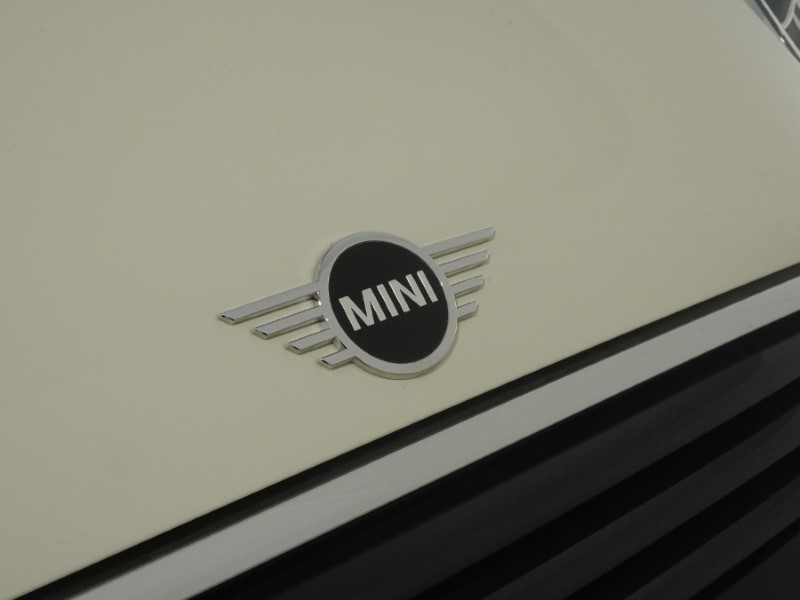 2020 (20) MINI HATCHBACK 1.5 Cooper Classic II 3dr Auto 5700995