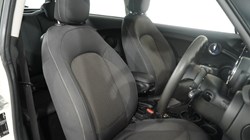 2020 (20) MINI HATCHBACK 1.5 Cooper Classic II 3dr Auto 5700997