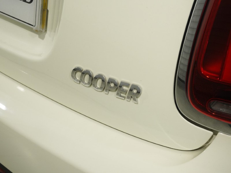 2020 (20) MINI HATCHBACK 1.5 Cooper Classic II 3dr Auto 5700980