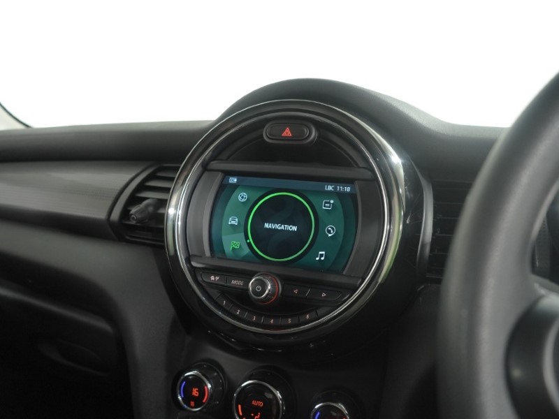 2020 (20) MINI HATCHBACK 1.5 Cooper Classic II 3dr Auto 5701013