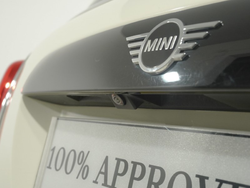 2020 (20) MINI HATCHBACK 1.5 Cooper Classic II 3dr Auto 5700982