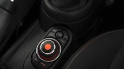 2020 (20) MINI HATCHBACK 1.5 Cooper Classic II 3dr Auto 5701006