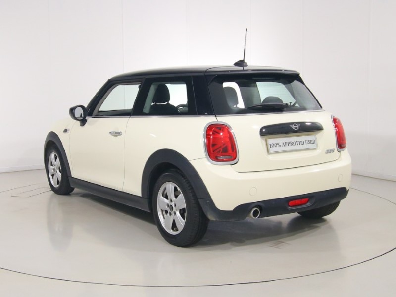 2020 (20) MINI HATCHBACK 1.5 Cooper Classic II 3dr Auto 1
