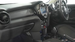 2020 (20) MINI HATCHBACK 1.5 Cooper Classic II 3dr Auto 5700985