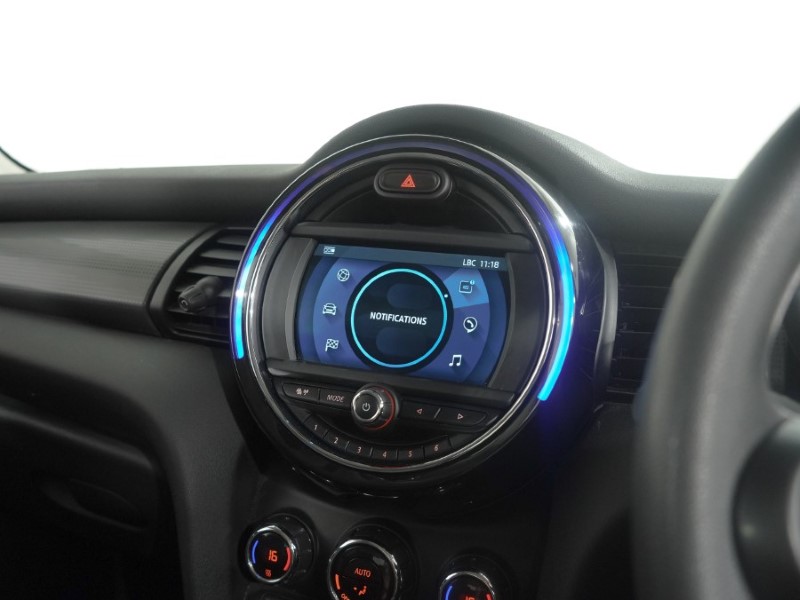 2020 (20) MINI HATCHBACK 1.5 Cooper Classic II 3dr Auto 5701010