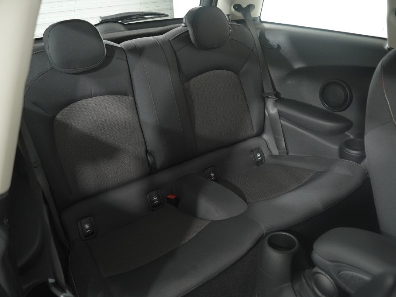 2020 (20) MINI HATCHBACK 1.5 Cooper Classic II 3dr Auto 5701002