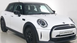 2024 (24) MINI HATCHBACK 1.5 Cooper Classic Premium 5dr Auto 5697796