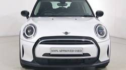 2024 (24) MINI HATCHBACK 1.5 Cooper Classic Premium 5dr Auto 5697789