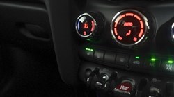 2024 (24) MINI HATCHBACK 1.5 Cooper Classic Premium 5dr Auto 5697776