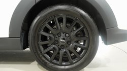 2024 (24) MINI HATCHBACK 1.5 Cooper Classic Premium 5dr Auto 5697787